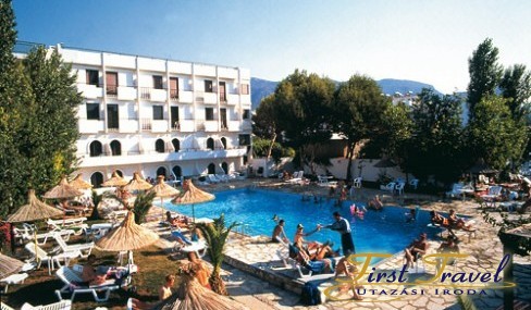 Heronissos01-medence.jpg