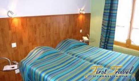 Hotel Roma Sacre Coeur 03-szoba.jpg