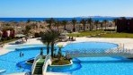 Magawish Swiss Inn Resort 02-medence1.JPG