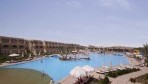 PrimaLifeMakadiResort03-medence2.jpg