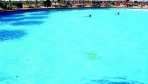 Hilton Long Beach 02-medence1.jpg