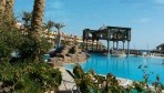Sunny Day El Palacio 02-medence4