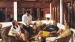 Vilamendhoo 05-bár.jpg