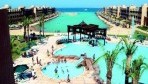 Sunny Day El Palacio 02-medence2.jpg