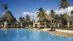 Sandies Pwani Beach Resort 02-medence3.jpg