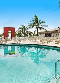 Aston Waikiki Beach *** Aston Waikiki Beach ***