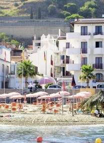 Albatros Hotel ***