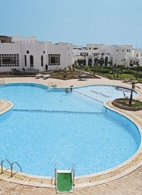 Halomy Hotel ***