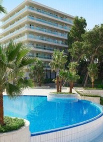 Le Meridien Lav *****