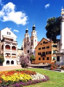 2023.10.26-10.29. 4nap/3éj Tiroli kincsesláda körutazás 2023.10.26-10.29. 4nap/3éj Tiroli kincsesláda körutazás