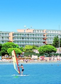Holiday Hotel *** Holiday Hotel ***