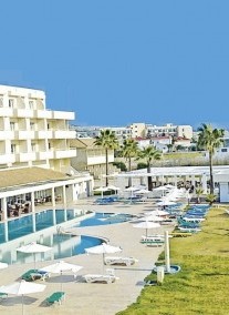 Piere Anne Beach ***