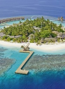 Kandholhu Island ****